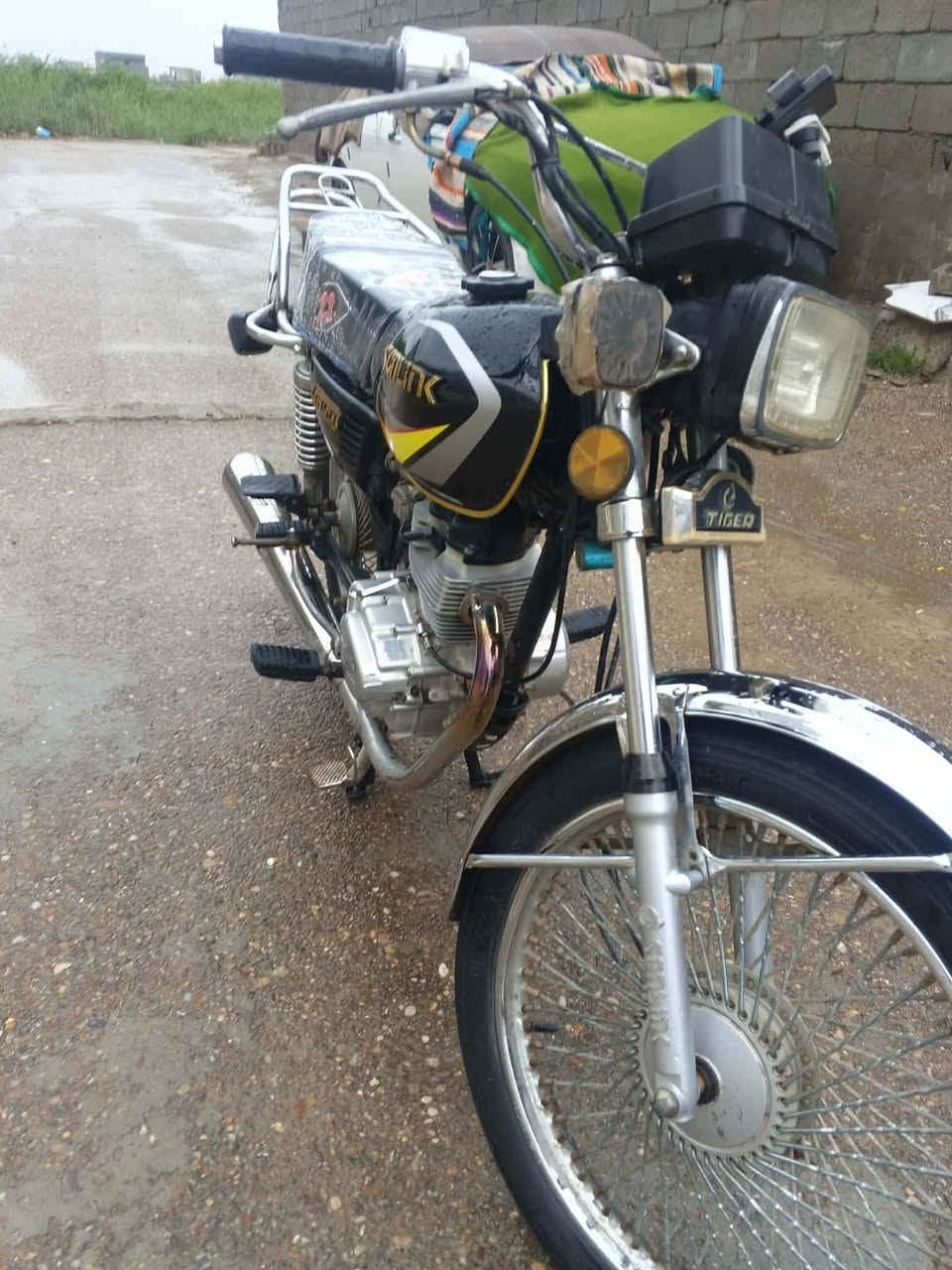 السلام عليكم دراجه تايكر موديل 23 اي نقص ما بيها الدراجه مكفوله اوراق كامله مكان ديالى بعقوبه رقم الهاتف رقم ***********
