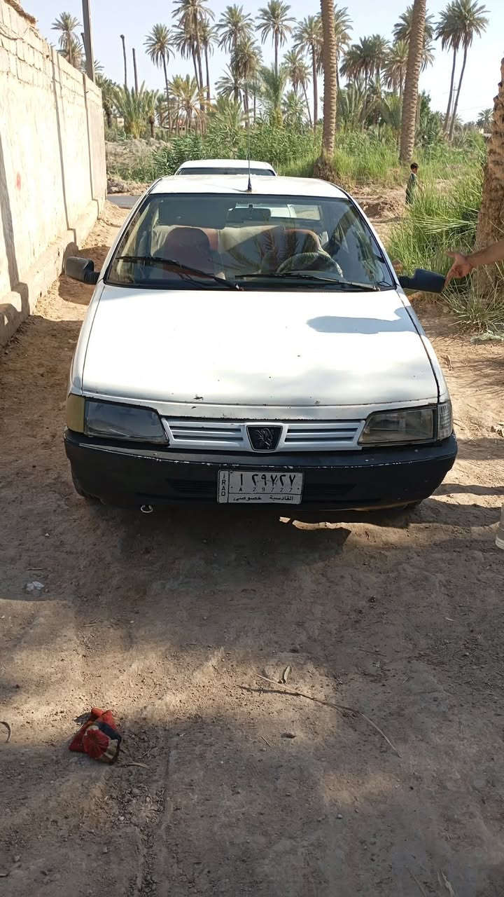 السلام عليكم بيجو روه رقم القادسيه مداور شوكت ما تريد جاهزه حداديه تخم تاير كير محرك خير من الله اربع جامت شغله احله منصوره سياره مال بيت ما مشتغله تكسي مكاني الديوانيه قضاء المهناويه ***********
