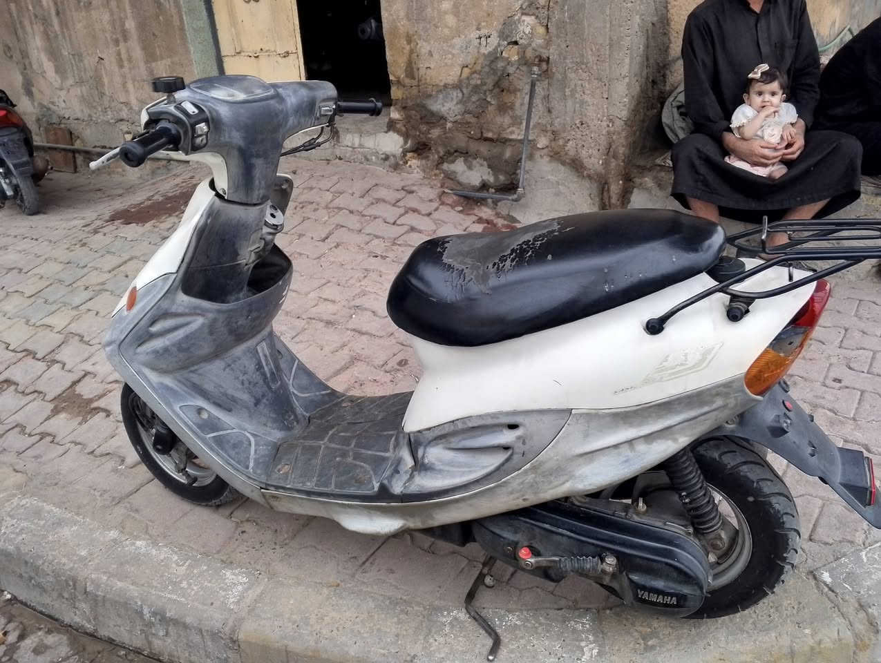 للبيع دراجة يوماها تسع زروف فحل مكينة مامفتوحه أوراق كهربائيات شغاله سعرها ب٤٥٠ وبيها مجال قليل أي استفسار على الرقم *********** مكاني ميسان حي الحسين الجديد
