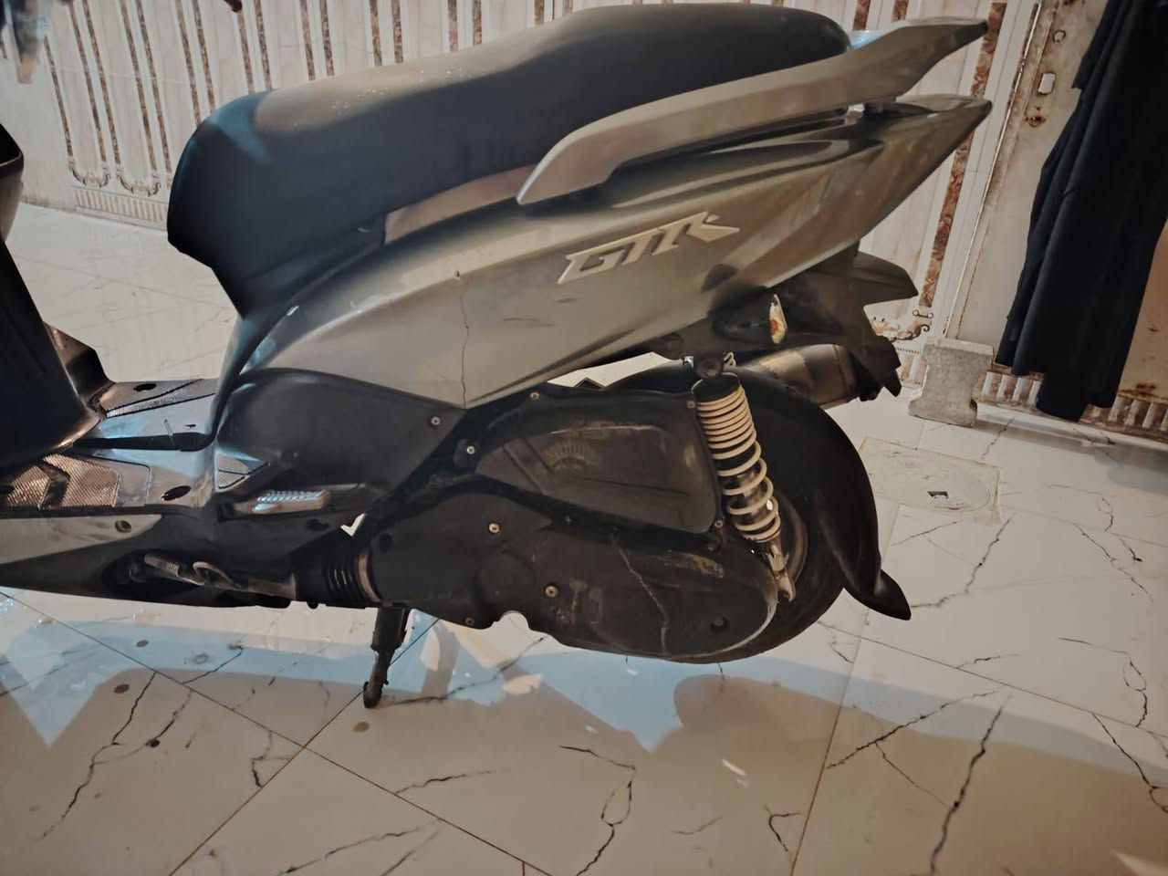 السلام عليكم جي تي ار للبيع موديل 14 عنوان سبع قصور الدراجه مال رمبه صال 29 يوم السعر مالها 950 الدراجه احلى من الصور خاص ما اجاوب اتصل على الرقم واتدلل *********** .. كرار
