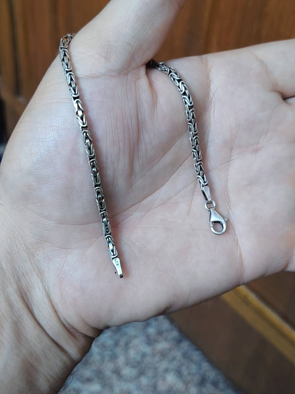 سوار فضه صلي فرعوني وزنه 8.8سعر 35لف نهايته بغداد مدينه الصدر


**إذا كنت صاحب هذا الإعلان وتريد حذفه لأي سبب، رجاءا أرسل رسالة إلى الدعم الفني**