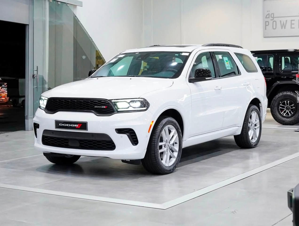 Durango - GT … V6 
2025
ZERO
السعر بدون رقم : 57،500،000 دع

🔻المواصفات :
دوج دورانكو دورانجو G/T بريميوم 4x4
الموديل: 2025 (خليجي)
العداد: صفر كيلو متر (زيرو)
المحرك: 3.6 لتر 6 سلندر
القوة الحصانية: 295 
عزم الدوران (نيوتن-م): 353 
ناقل الحركة: 8 سرعات
المواصفات :
*فتحة سقف كهربائية
*ويل قياس 20 انج 
*صندوق كهربائي 
*شاشة لمس قياس 10.1 انج مع نظام ملاحة
*رادار تفاعلي مع خاصية التوقف والانطلاق
*حساسات امامية وخلفية
*كاميرا خلفية
*نقطة عمياء
*مانع تصادم خلفي
*تحذير الخروج من المسار
*مرآة تعتيم ذاتي
*مقاعد من الجلد الفاخر
*مقاعد امامية كهربائية 
*مقاعد امامية مبردة ومدفئة
*مقاعد خلفية مدفئة
*مقعد السائق ذاكرة
*مكيف الهواء مع تحكم 3 مناطق 
*نظام ابل كار بلاى و اندرويد اوتو لاسلكي
*دخول ذكي (بصمة)
*نظام التشغيل عن بُعد
*مصابيح أمامية أوتوماتيكية مع مصابيح نهارية LED 
*المرايا الخارجية ذاكرة
*مرايا خارجية مدفئة
*وسائد هوائية أمامية و وسائد هوائية جانبية و خلفية

لمزيد من المعلومات زورونا  
لمعرضنا الكائن في بغداد - معارض البياع - الشارع الاول - معرض الرشيد المركزي خلف مرآب البياع 
او الأتصال على الارقام التالية :

***********
