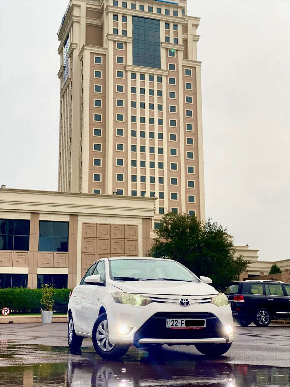 *توێتا یارس ٢٠١٦ خەلیجی SE مەکینە ١.٥ 
*رەنگی سپی بەفری ناو زەرد 
*١٠٩ هەزار رۆیشتوە 
*سبوخ سێ پارچەی پێشی هەیەتی زۆر بە کەمی ناوی گرتووە یەک جەمپی بچوک سندوق بەبێ ناوگرتن 
* چوار جام کارەبا و سیستەم ئیکۆ 
گیر تۆماتیک و عادی بالی سەر سندوق و سەر جام و بلاجکتۆ ر و بەرگە گوشین و لایتی لیدی زەرد و  کامل دەستاکری کرایە رەقەم و سەنەوەی نوێیە تا نزیک ٢٠٢٩ وە هەزەشی تازەیە تا مانگی ١ ٢٠٢٧ 
نۆزل و پلاک و پاتری فیول پەمپ و چوار تایەی نوێ لەسەرە نزیک دوو سال زیاترە لای خۆمە زۆر سیارەیەکی پاک و خاوێنە مالی دۆستە 
تەنها گۆرینەوە دەکەم لەگەل کرۆلا و جیتە 
نرخی ١٢٣ معامەلەیەکی کەم 
رەقەم تەلەفۆن :- ٠٧٥٠ ٧٥٦ ٣٨ ٥٥ واتسئەپ و ڤایبەر ئەتوانن نامە بنیرن 
تکایە ئەگەر موشتەری نیت نە تەلەفۆن بکە نە نامەش بنیرە هەموو شتێکم نوسیوە لەگەل ڕێزم أربيل, العراق
