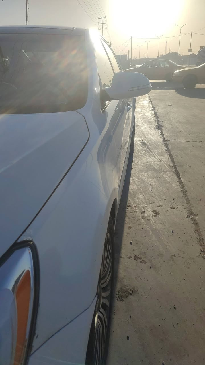 كيا كادنزا 2013 خليجي فول مواصفات  بصمه بانوراما شاشه كراسي 2 كهرباء مري شفط حساسات أشاير بالمري برده خلفيه محرك 6سلندر 3500 رقم سليمانيه مداور ثاني يوم تريد وكاله تريد تحويل 
سياره مكفوله عدا صبغ بالبنيد 
والباقي كفاله محرك كير حداديه تخم تاير باتري جديد 
سياره جديده على وضع الشركه 
السياره معروضه 130$ وبيه مجال للشراي
العنوان الديوانية 
***********
