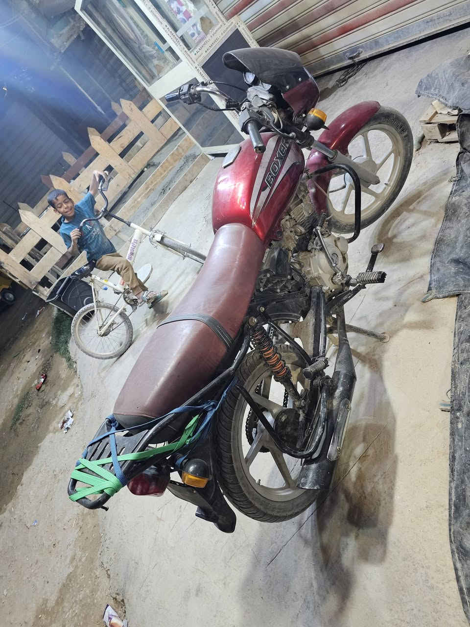 بوكسر للبيع ٦٠٠ الف اوراق اصولي
***********
