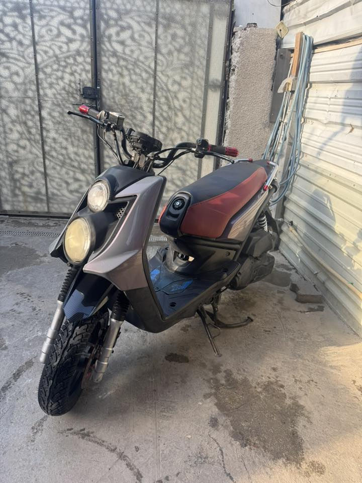 سكنس جبلي موديل ٢٠١٤
انطيكياهن ليكدام حتى تعرف.

سعرها ٩٧٥ /العنوان بغداد الاورفلي

الدراجة اول متشغلها وهية باردة بيها دخان ابيض 

ورة متحمة يروح الدخان

الدشبول شغال لاكن عداد السرعة والطوافه ميشتغلن.

قمجي السكليتر مو مالتها يچلب.

غير هيج ما بيها

بوشة ٥٨.٥ 

سلف رياضي

نوزل ٨ زروف 

كلج رياضي اصلي من شركة TwoPro

شلعة ومعدل 

تغليف كاربون فايبر بچم / شاصي /الذيل/ جاملغ امامي

عليها ادامه كاملة من نوزلات وفيتيم دهن الدراجة ودهن الاكسل

وزوج تايرات جدد

بانزين فقط سوبر / محسن /العادي مشايفته .

اكفلك سرقة عشائريا وقانونيا 

متواجد وتساب / ***********
