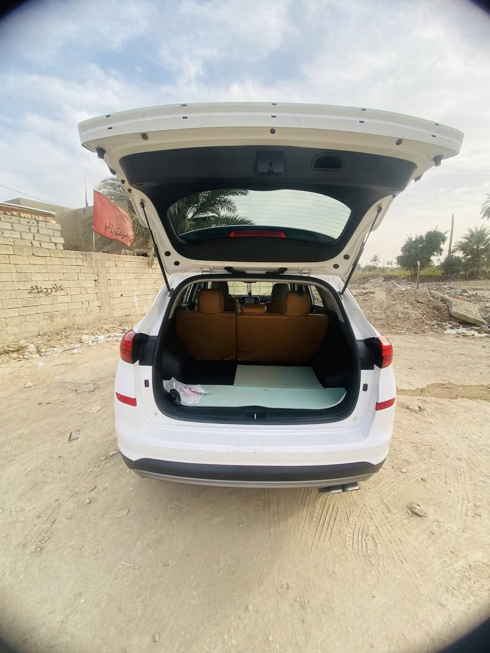 توسان 2021 ( بيع سريع) 
فول موصفات عده الفتحه . بصمه ✔️. شاشه ✔️. دفع رباعي ✔️. مكينه 2400 GDI ❕. حساسات امامي خلفي ✔️. كامره دواره . ✔️وبعد بيه هواي مواصفات حلوه ✔️/ السياره جديده بمعنه الكلمه مابيه بدون دواخل بدون اريدباك 🔵
( سياره بدون حادث)🔴وللعلم سياره وارد امريكي - ⚫️فقط بيه حادث ربع 🔺الدعاميه ومصلح مامبدل 🔺- 🟢تريد اروح وياك وين متريد ل اي ابو فحص يعجبك 🟢
——————————————————
مكانـي حله بابل بكرلي  . 🔳🇮🇶

—————-
للاستفسار 📞
*********** ☎️

*********** ☎️ 

—————
السعر ⬜️💰 
خابرني وبيك ودلل سياره بيع سريع وبيه مجال حگ جيتك وخادمك اني
