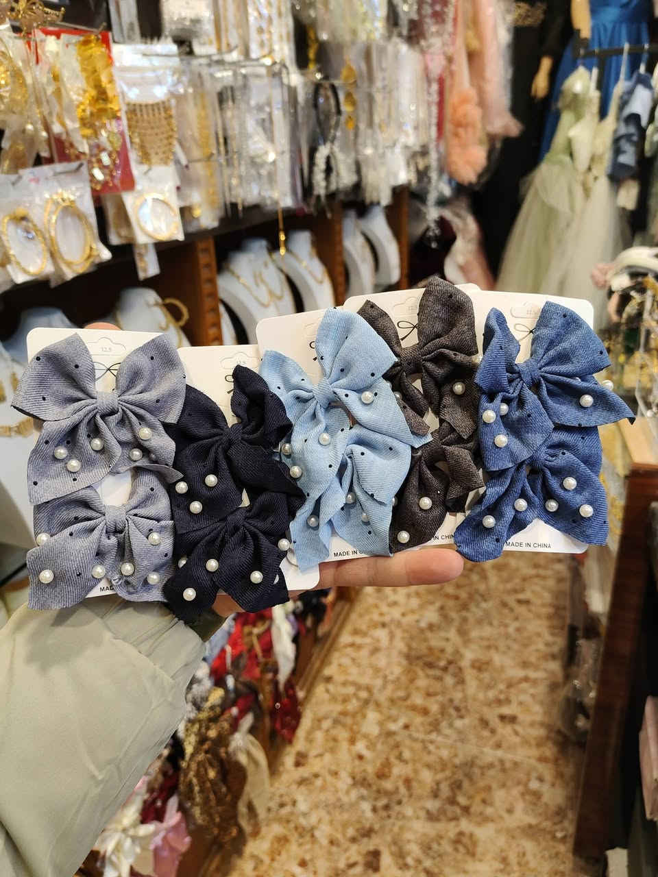 💎💣 جديدنا تشكيله العيد 💎
 #مجوهرات_سندريلا
#السعر_حسب_الصورة
#توصيل_داخل_الموصل_والاقضية_٣٠٠٠
#توصيل_جميع_المحافظات_٥٠٠٠
يتوفر لدينا توصيل داخل الموصل وباقي المحافظات.
للاستفسار يرجى مراسلة الصفحة او الاتصال على الرقم التالي:***********
العنوان:#موصل_17تموز_عمارةالحارث_الطابق_الثاني.
@أبرز المعجبين        #مجوهرات #العراق #موصل #بغداد #اربيل #دهوك #زاخو #جديد #انيقة #اكسسوارات #فخمة #راقية #مميزة #जनवरी 
#Febrero
#संक्रांति
#saraswati
#सरस्वती
