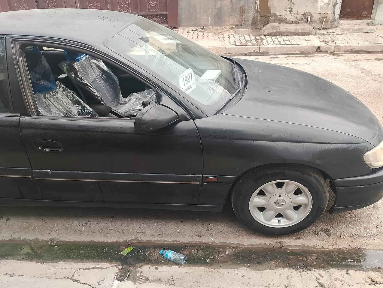 اوبل للبيع سياره حلوه رقم اربيل شرط الغرامات السعر 24 بس صاحبها مسافر خارج العراق كل فتره ويجي اني ابيع هيج شرط السرقه والغرامات يعني قانونيات مكفوله الشراي يتصل ***********
