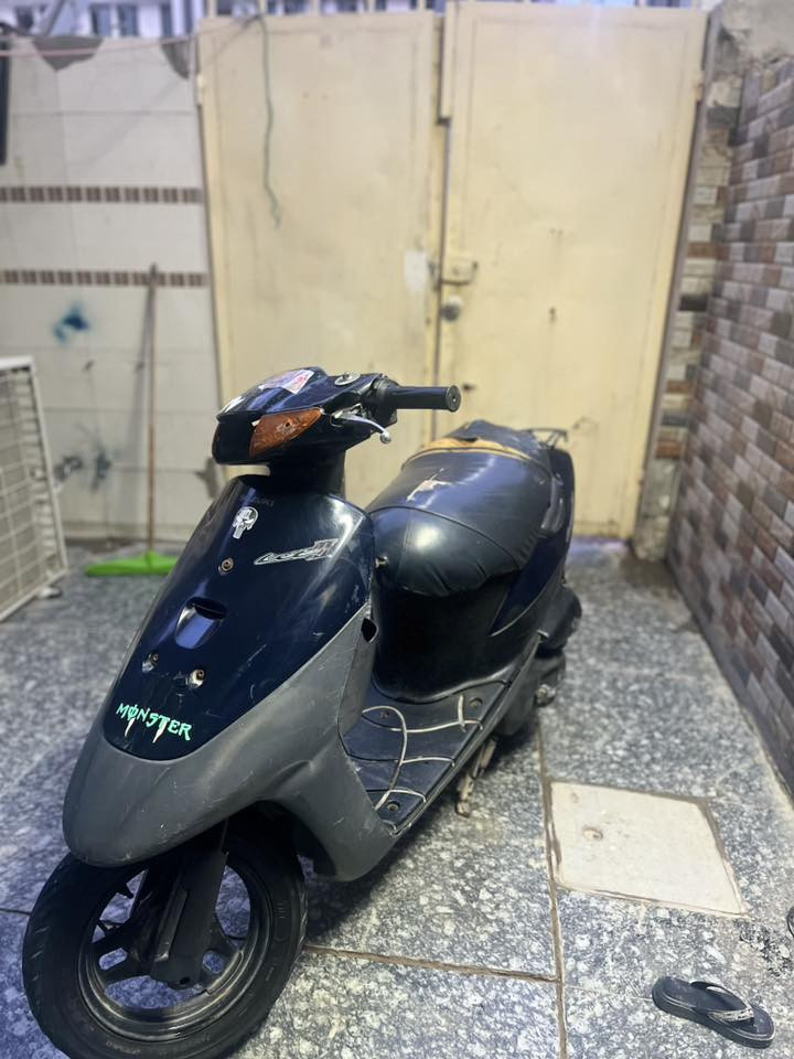 سلام عليكم دراجه ساسوكي للبيع مكينه بلادي ممفتوحه دراجه تشتغل نكره هندر باي وقت مكاني بغداد كاظمية سعره 200 وبيها مجال رقمي ***********
