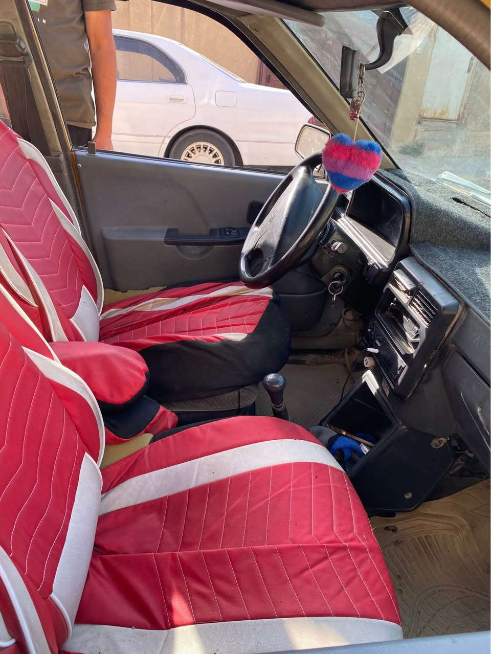 سياره سايبه موديل ٢٠١١ رقمه بغداد راعيه بغداد موجود سياره بيه تلحيضات مكينه نضيفه وكير خير من الله السياره معروضه ب١٤ ورقه وبيه مجال مكاني كربلاء حي الشهداء سيف سعد 
*********** كربلاء, العراق

