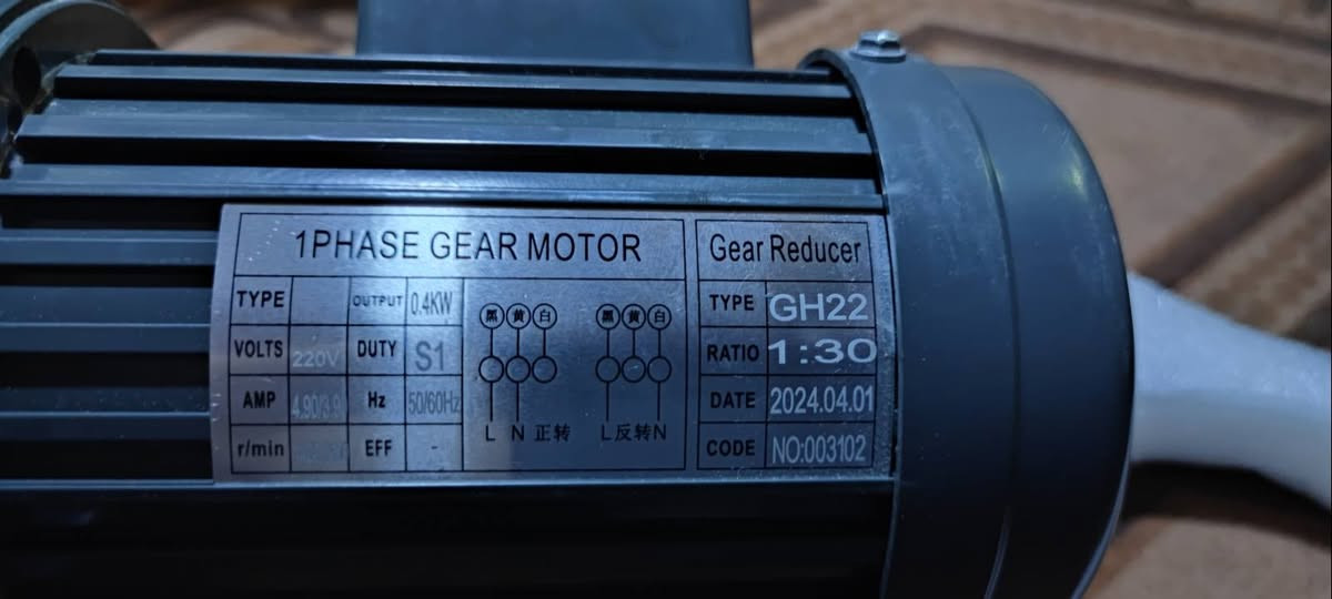 للبيع الدريل 85 الف والماطور 180 الف. الكترات واحد 180 الف والثاني 230 الف موضح بالڤديو الفرق. للاستفسار ***********
