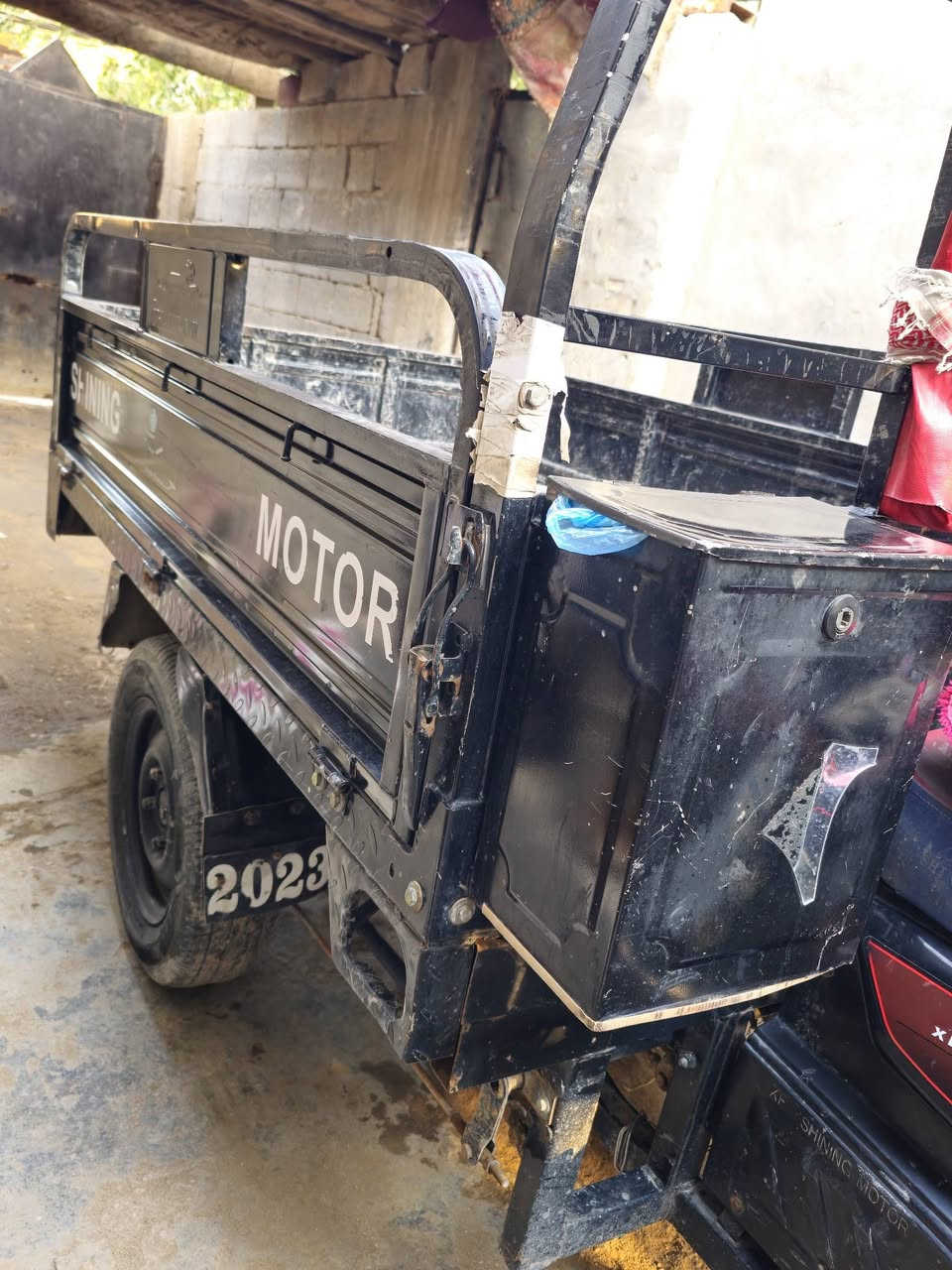 بسم الله الرحمن الرحيم 
ستوته مديل 22 الستوته 
مجفته مره وحده وبيها ضربه بسببها 
انكسر الدرع  التواصل

***********
السعرررررررر مليون و700
