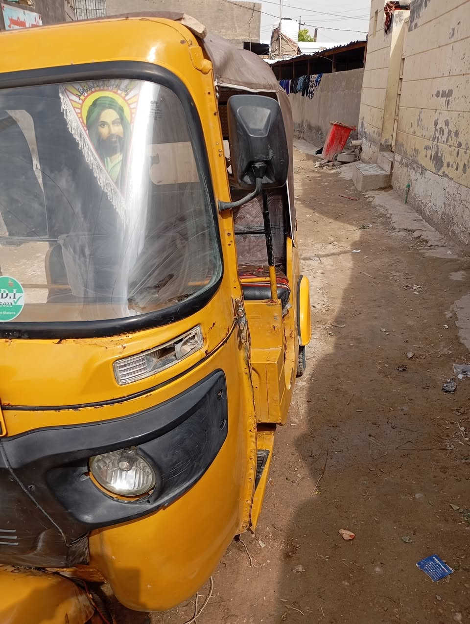 السلام عليكم تكتك موديل 18 اوراق اصولي مكينه 20عشرين تجفيت جديد كهربائيات كلها شقاله تايرات جدد مصبوخه جماليه المكان الحمزه الغربي  *********** رقم الهاتف
