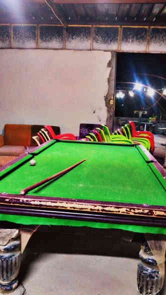 السلام عليكم ميزين بليارد كاملات من اقماش وطوب مسات )
وفيشه هم اخت جديده عنواني حله ورديه خارج 
📞 ***********
سعر الكلي 950 آلف
