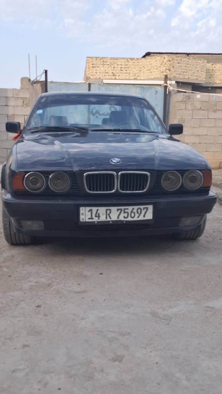 بي أم دبليو موديل ١٩٩٣ نضيفة دواخل جديدة محرك وكير ضمان تبريد شغال كهربائية شغاله تراي لبغداد رقم انكليزي بصرة حرف ر العنوان بصرة النشوة الزريجي الاتصال على الرقم *********** السعر ٥٨ وبيها مجال للطيبين
