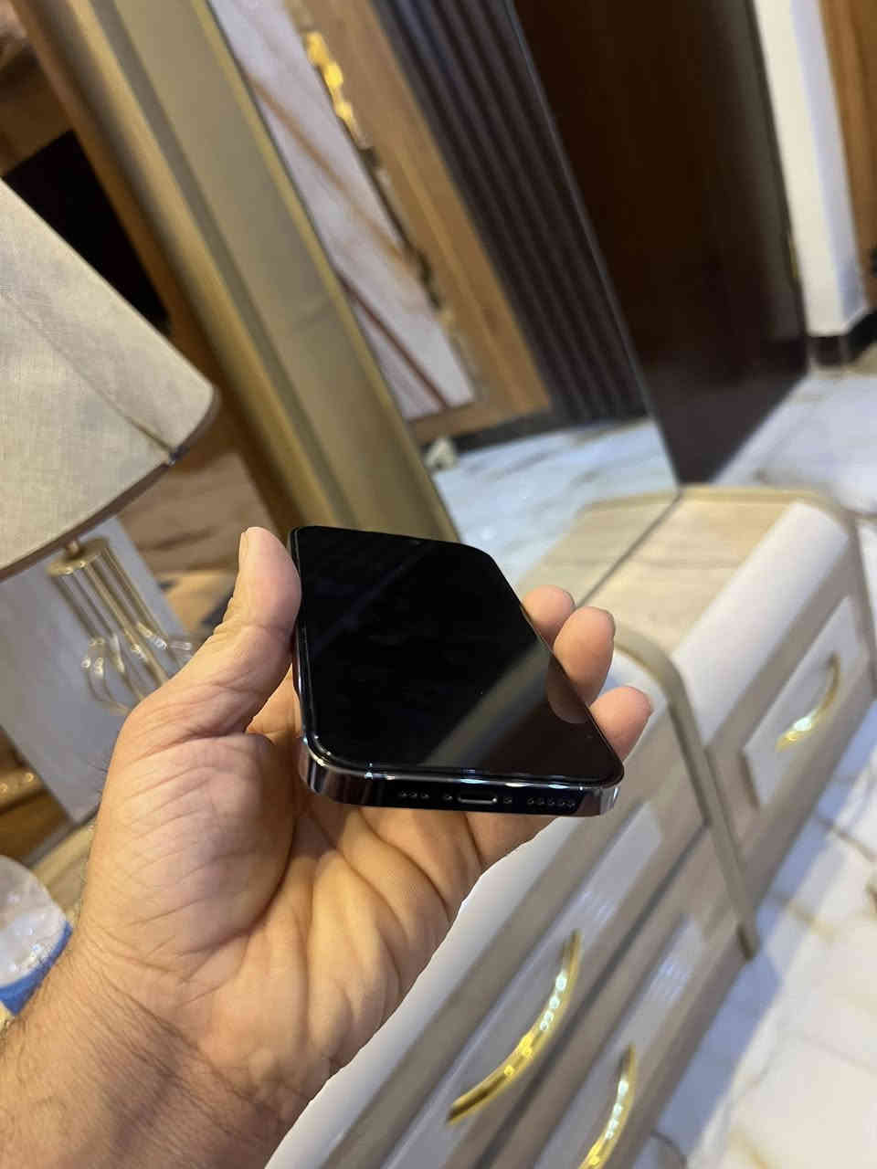 14 برو فقط 
ذاكره 256 
بطاريه 86 
شريحه الكترونيه 
مكفول من كلشي 
السعر 675 وبي مجال قليل 
مكاني بغداد المشتل 
***********
