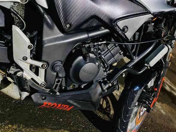 CBR250R كير مكينه ضفيرة مكفولات اوراق كاملة تايرات جدد باتري جديد سعر (مليون ونص) بغداد مشتل ***********
