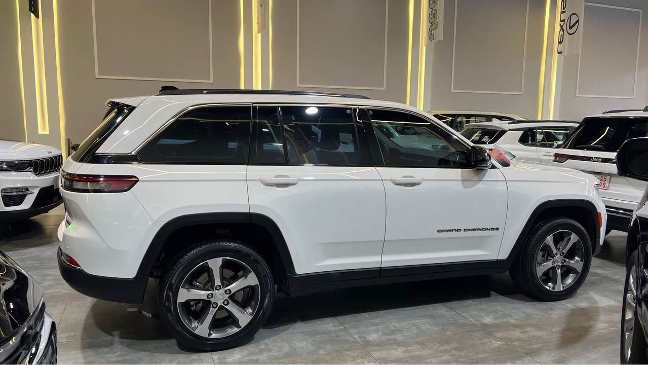سلام عليكم 
JEEP GRAND CHEROKEE Limited 
مۆدێل: 2023
شەریکەی هارڵم 
هیجی نیە زۆر خاوینە 
هەموو شتێکی نوێیە فەحس و هەزە و رەقەم
22 هەزار میل رۆیشتیە 
نرخی: 39500$
***********whatsapp

سلام عليكم
JEEP GRAND CHEROKEE Limited
موديل: 2023
شركة هارلم 
مكفوله السياره من الصبغ و التعديل 
فحص و هزه و رقم جديد
ماشيه 22 الف ميل
السعر 39500$
*********** واتساب أربيل, العراق
