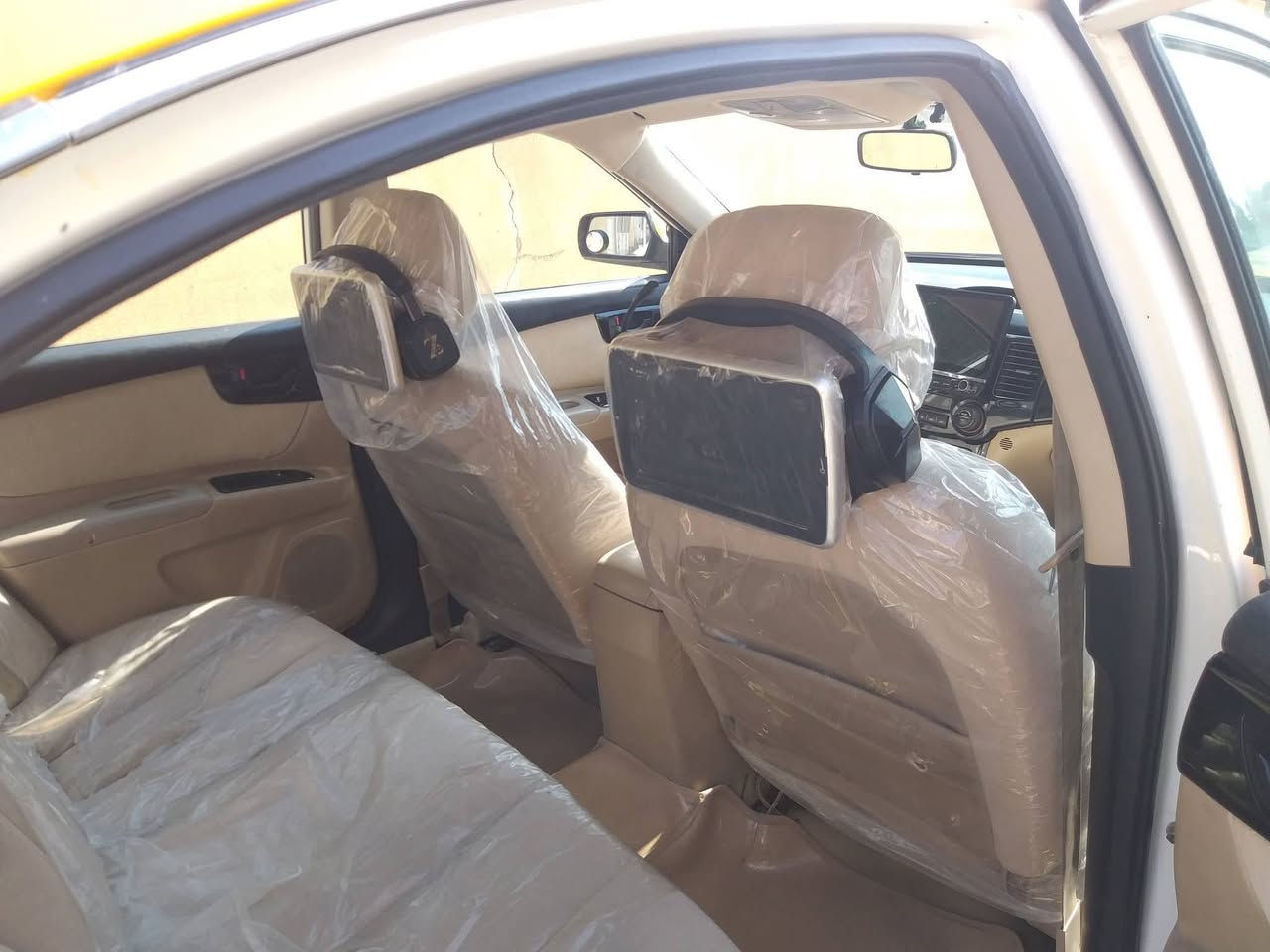 السلام عليكم  اوبتيما خليجي موديل 2010 فول واحد على واحد  مكفوله ماعده تبيدل جاملغ امامي وبنيد فتح بدون تبديل باقي كفاله سياره صفاح موس مكينه كير حداديه تبريد جاهزه على اخر حبايه رقم القاسية نكليزي  مصفره تحويل ثاني يوم مكان سياره الديوانية ***********
السعر 118 بيه مجال شراي ماتعجبك اعبر منشور
