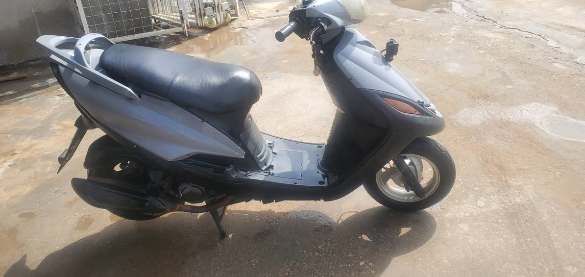 السلام عليكم
للبيع دراجة ماكس 140 شلعه معدل فول كهربائيات كلها شغاله اشاير شغاله  لايت شغال لايت شغال هندر دفره وحده سلف شغال دراجه خرسه شرط ماتسمع بس صوت الصالنصه تايرات جدد جكمجه جنطه كله علسويج استانه تعليك  كامله مكمله خير من الله وصور كدامك المكان ديالى بعقوبه سعر 475وبيه مجال حك الجيه.


**إذا كنت صاحب هذا الإعلان وتريد حذفه لأي سبب، رجاءا أرسل رسالة إلى الدعم الفني**