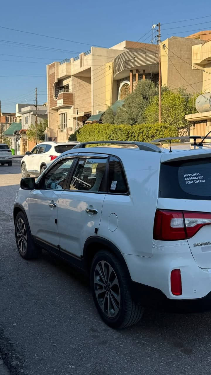 سورنتو 2013 كوري 4 سلندر محرك المرغوب سياره فول مواصفات بانوراما تحمات ستيرن كشن كهرب 7 راكب سياره جديدة وجاهزه بدون ضرر فقط بوند تبديل بدون اي دواخل سنوية ورقم وهزه جديده باسمي تحويل  وكاله السعر 168 وبيها مجال بسيط مكاني موصل حي عدن
***********-***********
