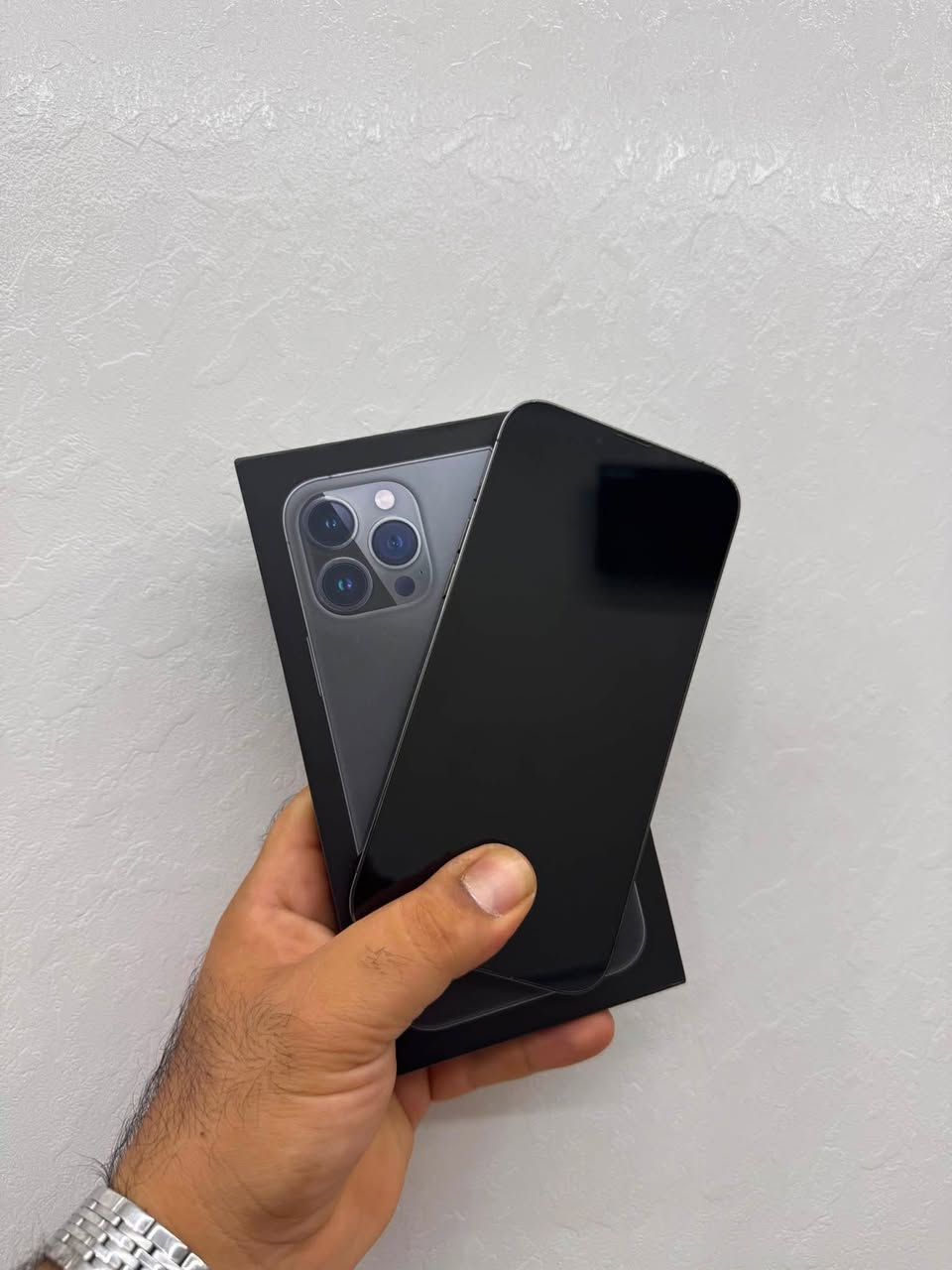 iPhone 13 promax
2 sim 
🔋87 
256Gb
نه کراوه ته وه بی ده سکاری 
گرنتی (1)هه فته ی له گه له 
نرخی 📱📱📱
***********
ناونیشان جاده ی مه وله وی 
سه ربرده که بازاری به هه شت 
بیشانگای باوان دوکانی ژ(25)

