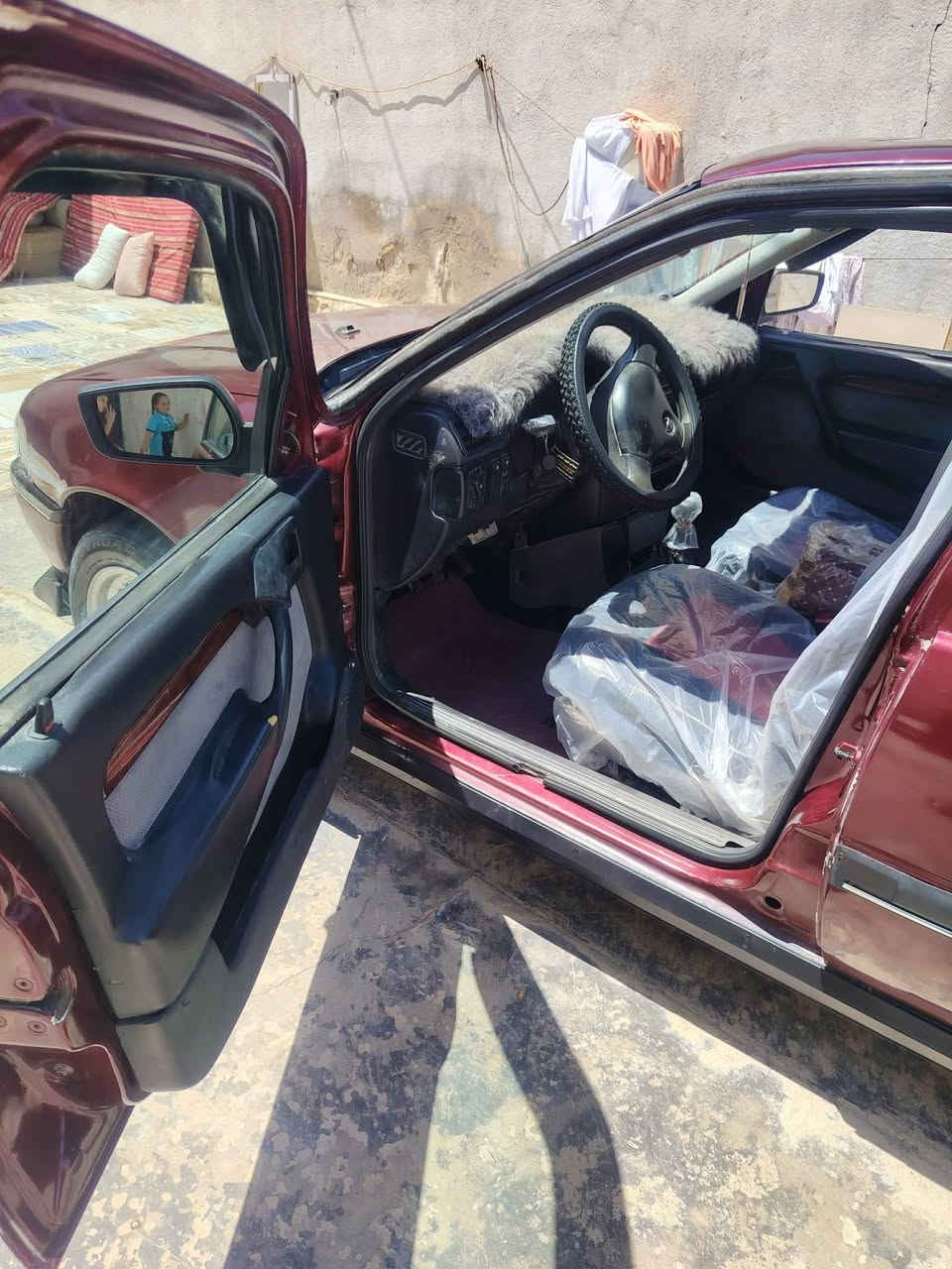 فكترا موديل ٩٢ محرك ٢٠٠٠ كير عادي. تبريد بس مايشتغل بلاد سياره نضيفه معمره جديد. رقم انبار سنويه لل ٢٠٢٧ تحويل مباشر.. للبيع السعر ٣٣ بيها مجال بسيط.. مكاني رمادي. ***********
