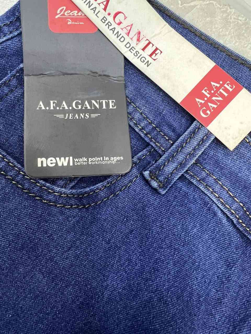 بنطرون AFA GANTE
اللون ازرق
بالليبل غير ملبوس
فول ليگرا مطاط
قياس 34
قطعة جديدة غير مطخوخة


**إذا كنت صاحب هذا الإعلان وتريد حذفه لأي سبب، رجاءا أرسل رسالة إلى الدعم الفني**