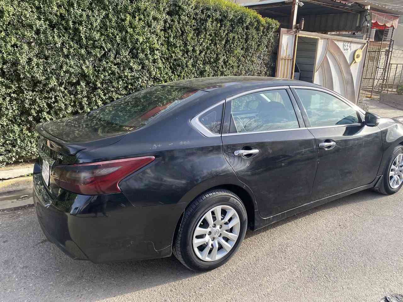 سيارة التيما 2016 للبيع سيارة بيها 5 قطع بدون دواخل مثل ما موضح بصوره السونار   كير ومحرك وتبريد شرط سيارة كامله وحلوه من كلشي  السعر 88 التواصل عل رقم ***********
