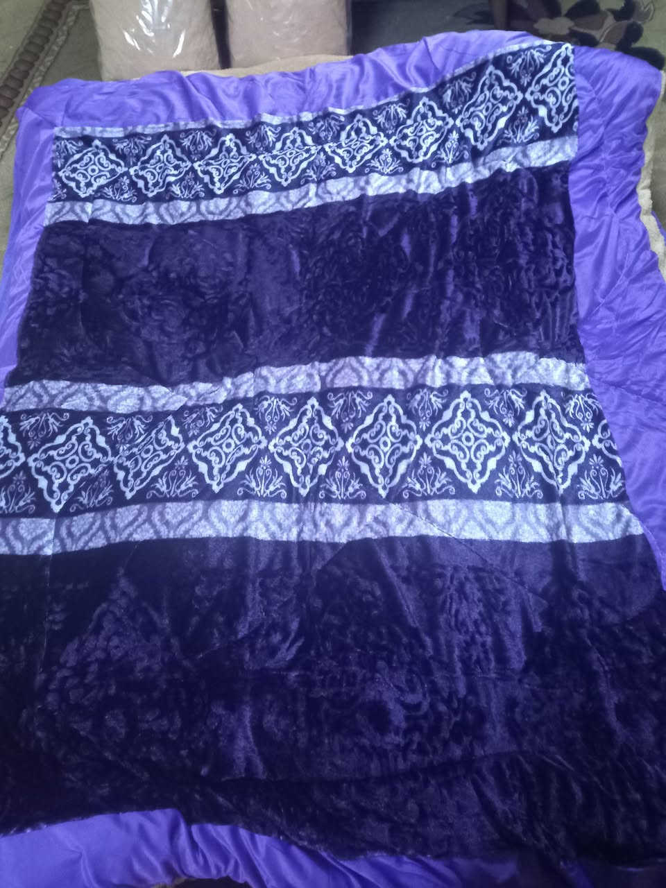 للبيع جديد بطانيات نفرين حرير حفر ليزر لحف فرو نفرين  دواشك اسفنج مميز ثالث  مفرش تخم فرو يستخدم وجهين الشراي يراسل وأهلا وسهلا بجميع


**إذا كنت صاحب هذا الإعلان وتريد حذفه لأي سبب، رجاءا أرسل رسالة إلى الدعم الفني**