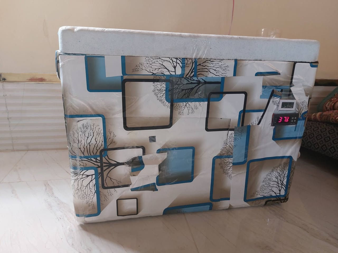 ,للبيع مفقس  فلين فول اتوماتيك ١١٢ بيض ياخد سعر ٨٠ الف بي مجال ***********
