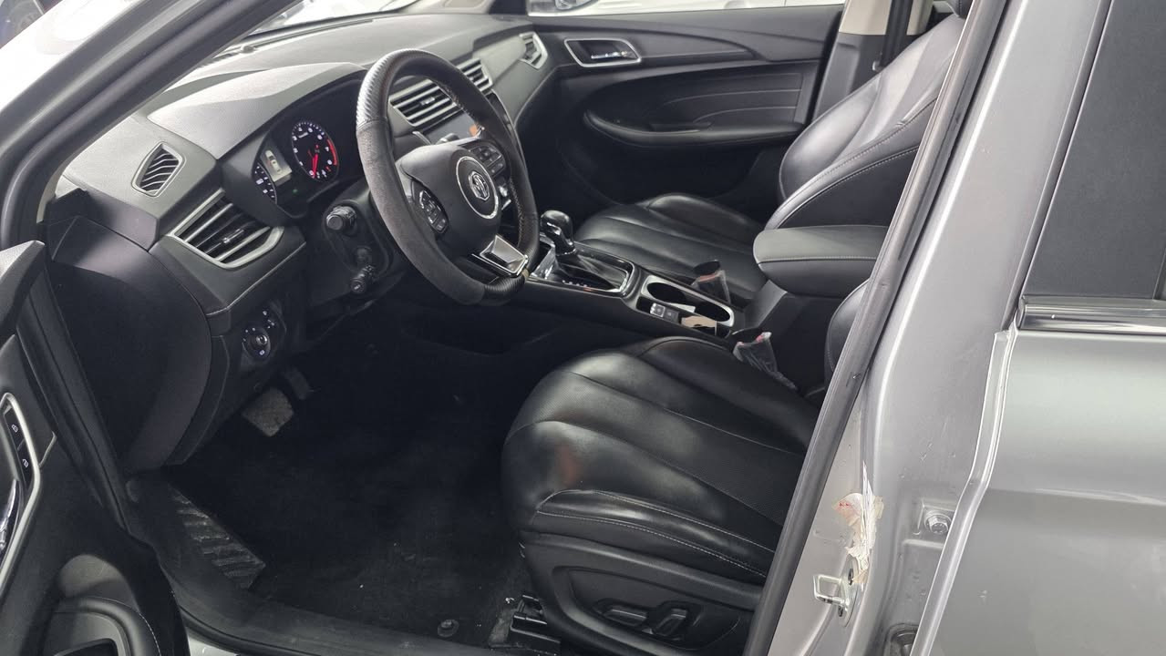 ئێم جی  MG5 full 2024
چوار پارچە لای سەکن بۆیاغە.هەندێک ساردی
فول مواصفات.سلایت بصمه.شاشه  ٥ كاميرا.
حساس.پێش و پشت لید.لايت زينۆن 
سعر 92 ورقة    موبایل: ***********
