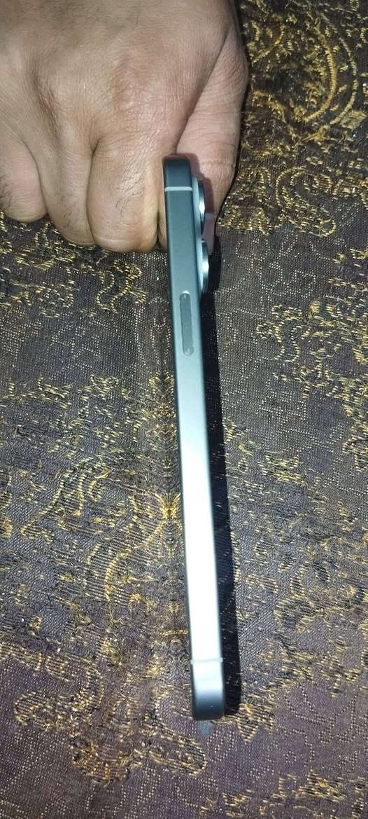 15 برو ماكس بطاريه 95 ذاكره 256 مقفول جارد الشاشه شوي وانا من فوق بس ما ماثره على التليفون ابد ولا يم الشاشه معروض 925 وبي مجال وتر الجهاز بطاريه 95 مشحون 364 مره المكابغداد حي النصر***********
