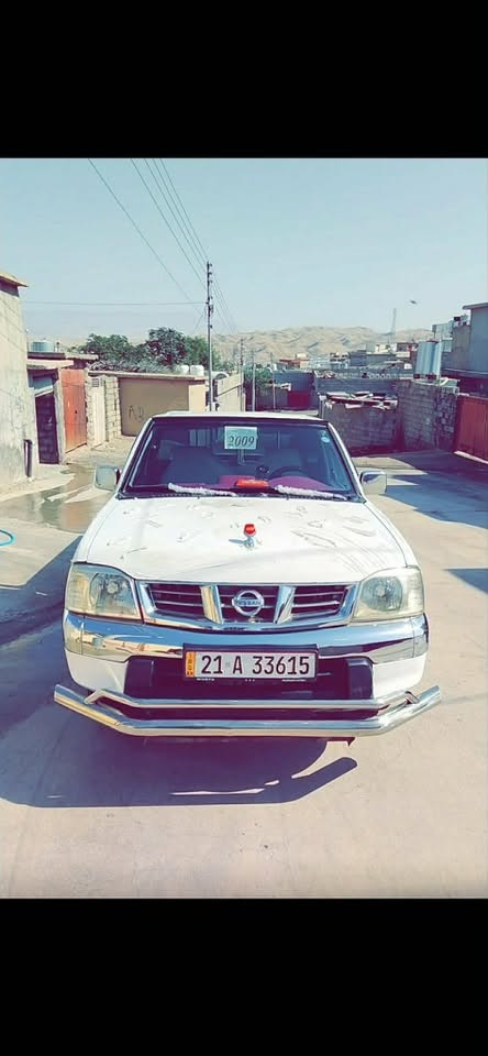 نیسان ٢٠٠٨ کامل مەسروف کراوە  بەسەرلاداکەوتوە سەنەوی تا٢٠٢٩ نوێیە کامل جوانکاری بۆکراوە مەکینەی تازەتەشفیت کراوە گێڕو مەکینەوئەکسلی بەشەرت 84 گەڵاومەجالیکی کەم 
شوین کەلار 
***********
ادمین
