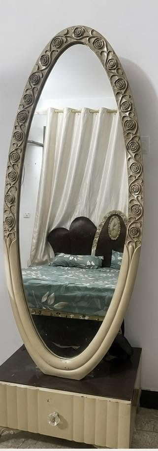 غرفه تركيه للبيع تاخذ غراض هواي وقويه كلش اريدها ب750بيه مجال للتواصل ع واتساب او خاص ***********
