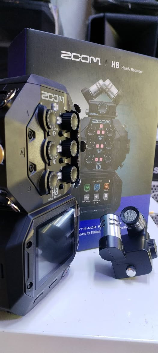 اللهم صلي على محمد وآل محمد 
#توفرلدى_معرض_الدر 
#زوم_H8يوفرصوت_بااعلى_جودة 
   📍  ⬇️⬇️عنوان المعرض ⬇️⬇️📍
📍العراق _ ذي قار _ سوق الشيوخ _ شارع القادسية مقابيل مدرسة الوهج الاهلية 📍 
#يوجدخدمة_توصيل_لجميع_المحافظات
للطلب والاستفسار مراسلة الحساب او الاتصال على الارقام التالية 
***********
***********
#الدر_للصوتيات
