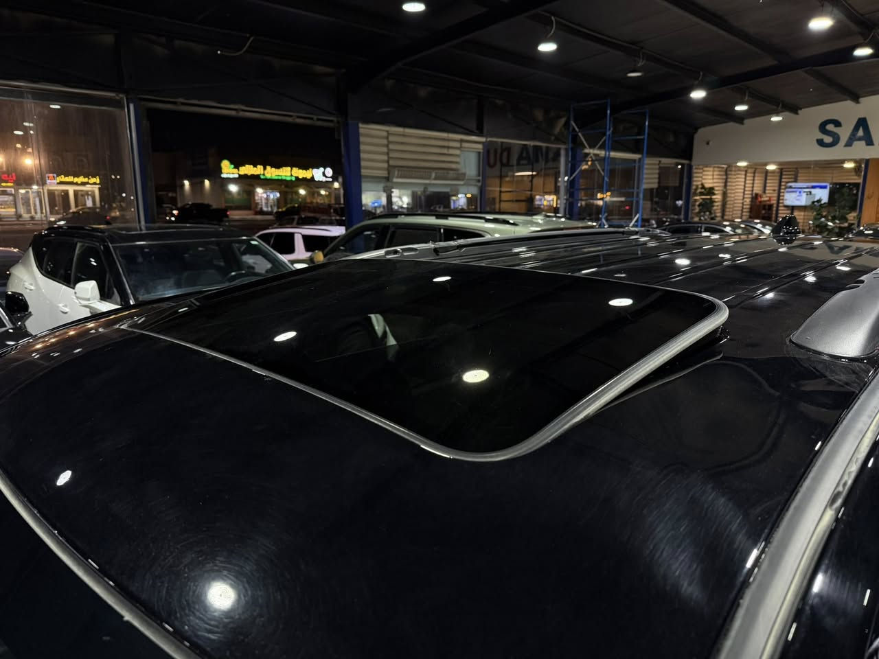 #المركبة : دودج دورانكو جي تي بلص GT PLUS لون اسود فول مواصفات 1/1
#الموديل : 2024
#الضرر : جاملغ امامي ايمن فقط
#التصليح : تبديل الجاملغ اصلي نفس اللون
#الايرباك : بدون ضرر اي ايرباك
#الكفالة : السيارة مكفولة كفالة عامة من الصبغ ومن ضرر الايرباك
#الرقم : بغداد

#المواصفات : 

▪️السيارة : #دوج #دورنكو فئة GT 
▪️المحرك : 3.6L . V6  ( ستة سلندر )
▪️عداد المسافة : 14 الف ميل حقيقي
▪️حجم الويل : ويل كب حجم 20 مع طقم تايرات بحالة ممتازة
▪️مصابح امامية زنون مع LED مع كشافات دعامية زينون
▪️بصمات عدد 2 للأبواب مع بصمة جنطة وبصمة تشغيل وتشغيل عن بعد
▪️غرفة السيارة جلد أسود اصل 
▪️فتحة سقف ( سلايد روف )
▪️رادار امامي مانع تصادم
▪️حساس خلفي اصل
▪️تحذير الخروج عن المسار
▪️تحذير النقطة العمياء
▪️مقاعد تبريد وتدفئة
▪️تدفئة مقود القيادة
▪️مقود رياضي مع تحكم كهربائي
▪️كامرة خلفية دوارة اصل مع الستيرن
▪️شاشة الدشبول الحجم الكبير 10.1 انچ
▪️نظام ملاحة GPS
▪️گير شفتر ستيرنك 
▪️تحكم فول كهرباء لكرسي السائق والراكب 
▪️ذاكرة كشن لحفظ وضعيات الجلوس ( ميموري )
▪️سستم صوت
▪️تشغيل عن بعد
▪️صندوق كهرباء
▪️صف ثالث من المقاعد 7 راكب
▪️دفع رباعي 4*4
▪️إشارات على المرايا الجانبية
▪️قاعدة سحب للهوك
▪️إطفاء وتشغيل اوتماتيكي
▪️تحكم ستيرن جهتين بلوتوث وحاكية وكروس سرعة وتحكم صوت 
▪️نظام ABS مانع انزلاق
▪️السيارة جديدة وبوضع الشركة.

السعر المطلوب : 360 ورقة مع المجال.

 
الاتصال على : ***********

معرض سما دبي لتجارة السيارات والمزادات الامريكية
النجف - المدينة المائية -مقابل حي الجامعة

ولمشاهدة المزيد من السيارات الخاصة بمعرض سما دبي  للسيارات الامريكية زورو موقعنا على الرابط التالي:

‏https://m.facebook.com/معرض-سما-دبي-لتجارة-السيارات-والمزادات-الامريكية-109437940947714/?ref=bookmarks
