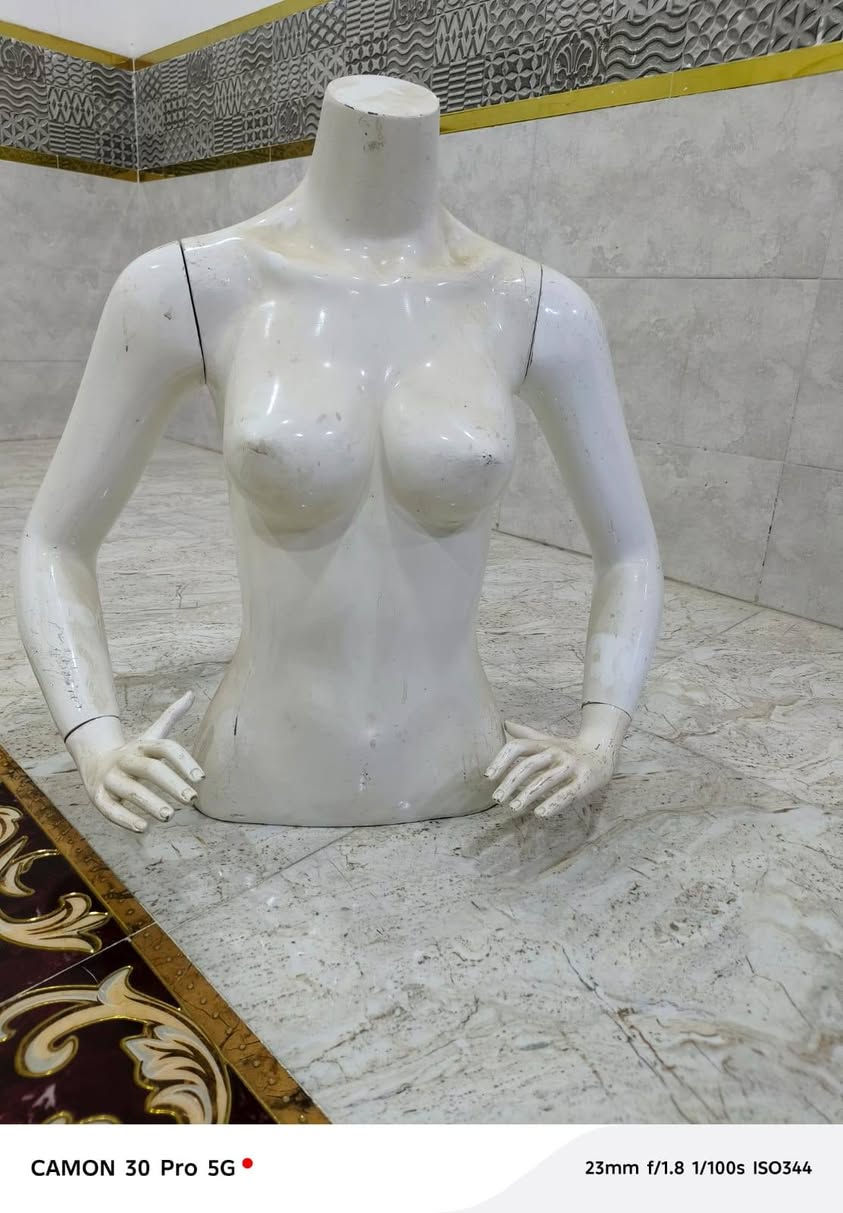 السلام وعليكم اخوان لعابات ملابس للبيع العدد..(10) انضاف كلش وما بيهن اي شي الاستفسار متواجد خاص. او علق وادخلك خاص


**إذا كنت صاحب هذا الإعلان وتريد حذفه لأي سبب، رجاءا أرسل رسالة إلى الدعم الفني**