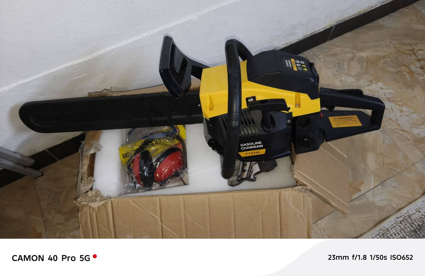 السلام عليكم منشار خشب بلكرتونه جديد البيع المكان الدوانيه السعر 100 رقم الهاتف***********
