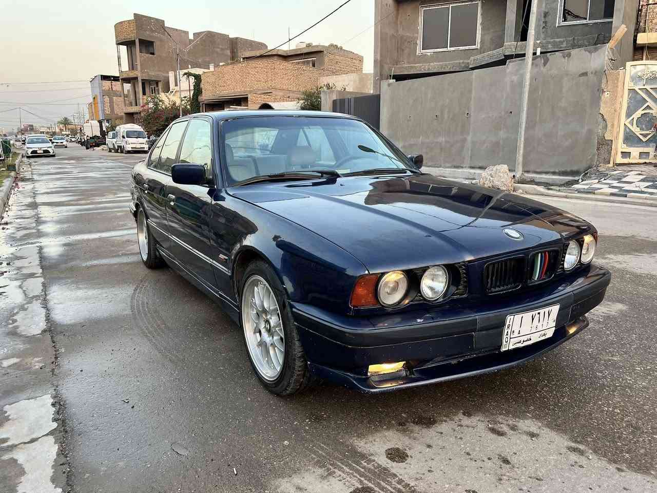 السلام عليكم
بي ام دبليو 525i موديل 91 

مسكر عدلة

گير ومكينة مكفولات

تبريد شغال

عليهة ادامة كاملة منظومة مي + بانزين

مواصفاتهة / فتحة سقف كشنات كهرباء  جام كهرباء  داخل ابيض

معروضة ب 64 ورقة وبيهة مجال للشراي

السيارة ب اسمي رقمهة بغداد 

بابل المركز

للاستفسار / ***********
