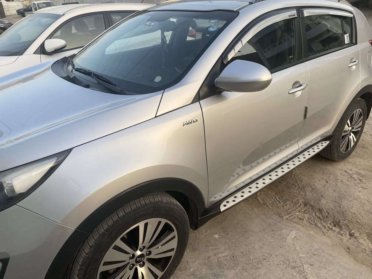 السلام عليكم
سبورتج ٢٠١٤ خليجي رقم اربيل للبيع 

السيارة باسمي رقم وسنوية جديدة تحويل فقط 

محرك دوش ٢٤٠٠

فور ويل 

تبريد خلفي 

ماشية ١٢٨ الف 

السيارة كامله بدون نقص بدون حادث تخم تاير وصدر امامي خلفي جديد 

السيارة بيها بارد بالباب خلف الراكب والجاملغ وتكحيل كارت 

السيارة جاهزة من جميع النواحي 

السعر ١٣٨ ورقة  

للاستفسار  ***********

واتس اب 

تحياتي للجميع
