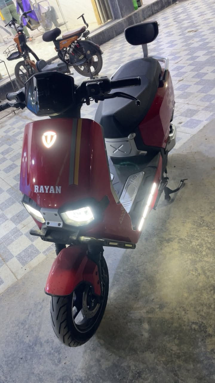 دراجة شحن الريان وحش الكون مستخدمة شهر كاملة مابيهة نقص 6 بطاريات مسطرة سعرهة 850 الف 
مكاني بغداد العامرية ***********
