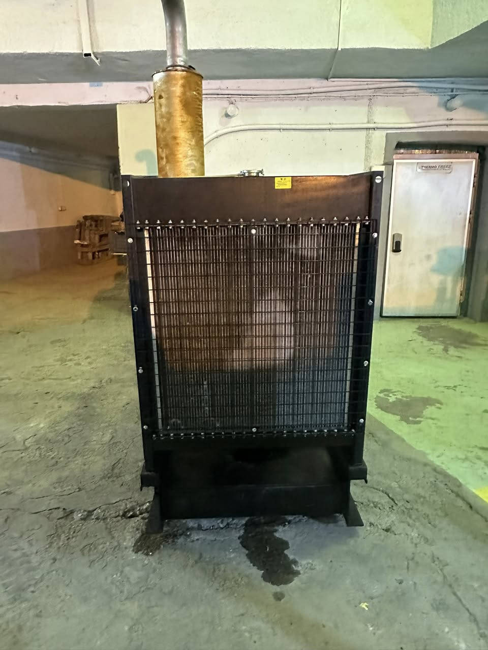 السلام عليكم مولده 250 كيفي كمنز 114شرط الحمل وضمان شاشه اوتو حمايه فول تشغيل واطفاء ذاتي راديتر حجم كبير العنوان النجف الاشرف السعر 60 ورقه ***********
