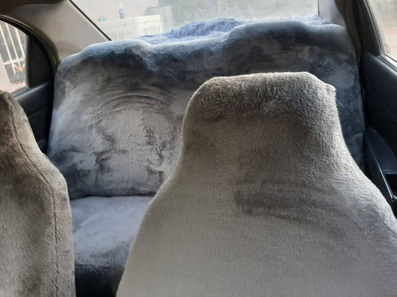 افيو خليجي موديل ٢٠٠٩ بدون ضربه كير مكينه جدد كهربايات كوله شغاله تبريد تدفئه لزكه مال بانزين كامله سياره مناقصه شي 
سنويه ساقطه رقمه ديالى مميز وعلى هيئه ٣٠٠ الف هيئه مو عليه ٤٢ قفل اذا هيئه عليه ٤٥ مكاني ديالى خانقين تحياتي لك ***********
