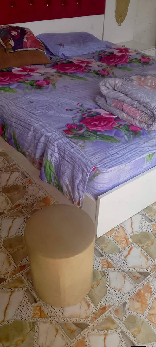 سلام عليكم
غرفه تركيه نضيفه مابيه اي ضرر لبيع ٩ قطع


**إذا كنت صاحب هذا الإعلان وتريد حذفه لأي سبب، رجاءا أرسل رسالة إلى الدعم الفني**