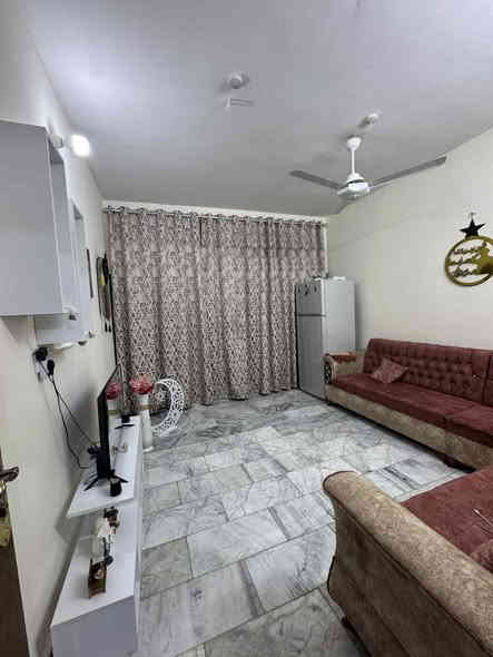 دار للبيع 
المساحه ٨٠م 
مربع أسواق المائده  
قريب على المشجر 
الطابق الأول 
استقبال 
حمام 
حولي مطبخ مع منور 
وهول مع ترك 
الطابق الثاني 
غرفتين نوم
حمام ومرافق صحيه 
السعر ٢١٥ مع المجال 
للاستفسار الاتصال 
***********
