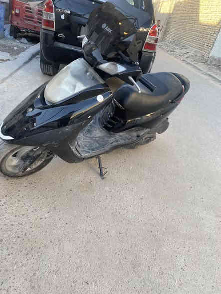 السلام عليكم بريز كابريتر دراجه حلوه كفرات حلوه مكينه ناعمه تخبل لا جكجه لا مجفته قبل سنه غراض اصليه وتخبل مداريه بدهن امزويل كله ديرله تاير امامي خلفي جديد يرادله بس صالنصه كهربائيات كله شغاله باتريه جديد مكانه بغداد شعب حي بساتين ***********
