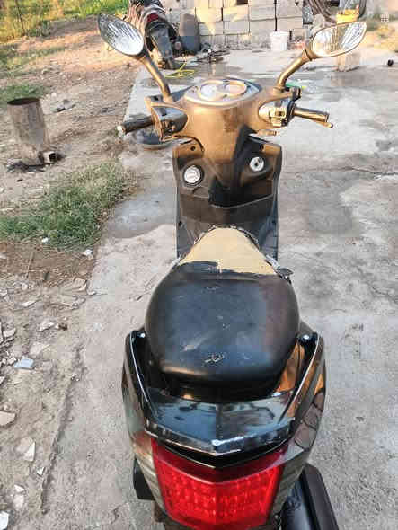 السلام عليكم سكنس فحل للبيع دراجه خير من الله 
عوزهة ترايش جانبه هندره موجود السعر 500 وبيه مجال 
رقمي ***********
