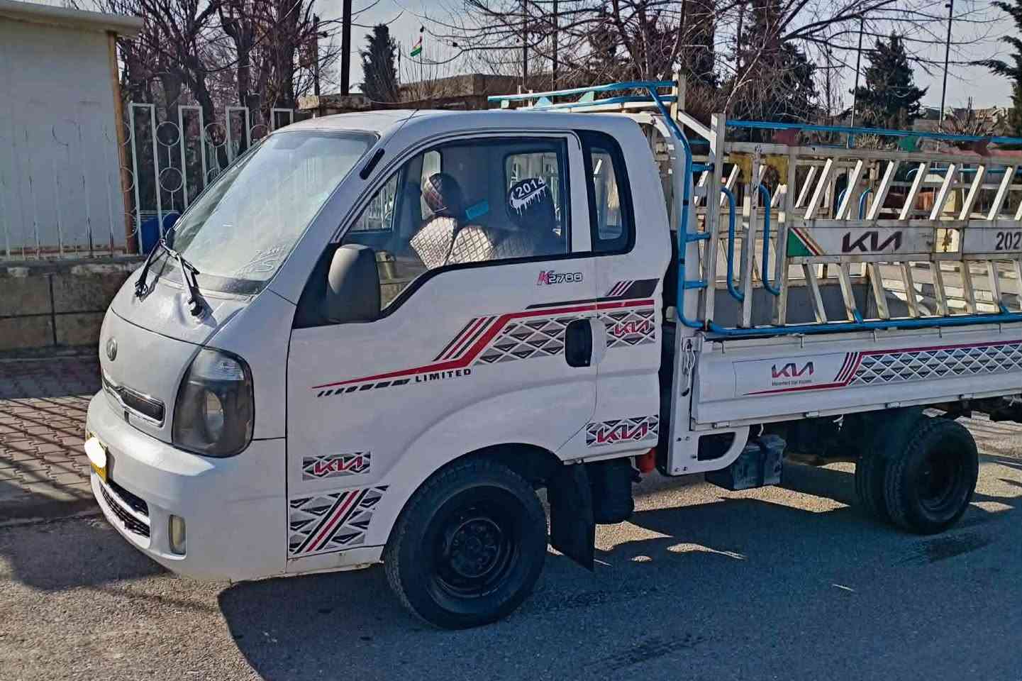 kia 2700 * 2014
Nrx / 💰( 60 $ )💰
Mobile / 0770 147 5784 ☎
Mobile / 0751 196 0725 ☎
**  **  **  **  **  **  **  **  **  **  **  **  **  
ســاغ ســاغ  ســاغ
کیــای ٢٧٠٠
مۆدێــل / ٢٠١٤
گێڕ عــادی
٥ گێڕ   بە بەگەوە ٦ گێڕ
علوجە هیچی نیە
ماڵی مەدەنی و دزیاری بەشەرت
پەمپ و مەکینەی تەشفیت کراوە بەشەرتی فیتەر
گەرمی و ساردی بەشەرت
شانسی تەقیوی  هیچ پێوە نیە
دەعم و لێدراوی نیە
لەسەر ساغــی پەمپ کراوە
تایەی نیوداشتە
کارەبایی و ناوگێچی هەموی مەزبوتە
❌مشتەری پەیوەندی بکە بە خــاوەنی تکــایە👇👇👇
ژ.م / *********** 📞
ژ.م / *********** 📞
نــرخی سەیــارەکە / ( ٦٠ )گەڵا و مەجــال
ناونیشــان / پیرەمەگرون 

.

. السليمانية, العراق
